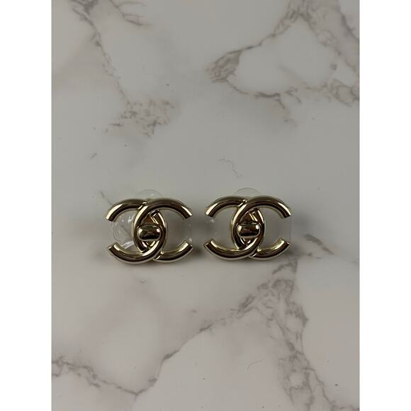 Chanel CC Logo Gold Stud Earrings Classic Minimal - Picture 1 of 5